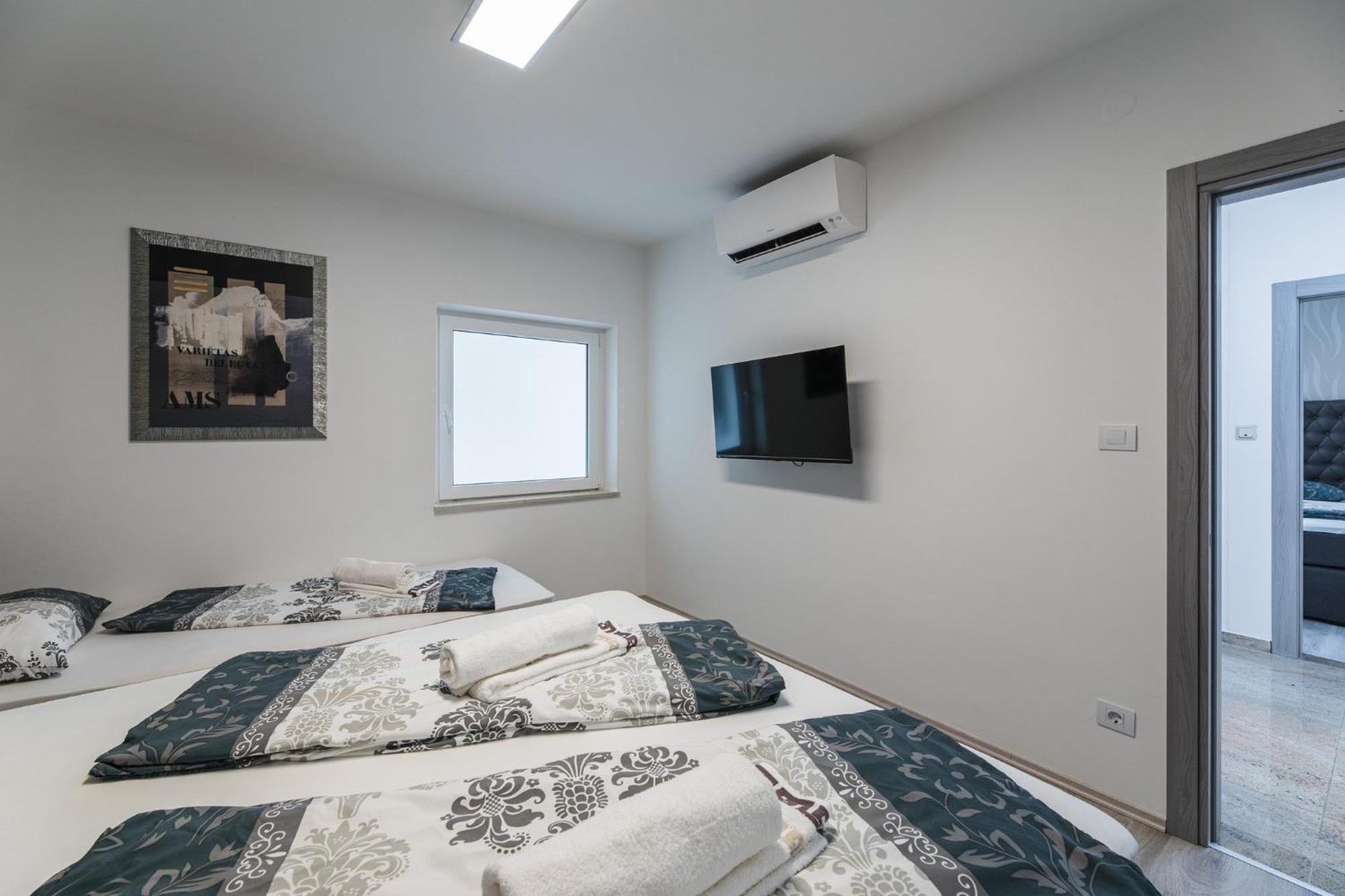 Villa Vivien Crikvenica Room photo