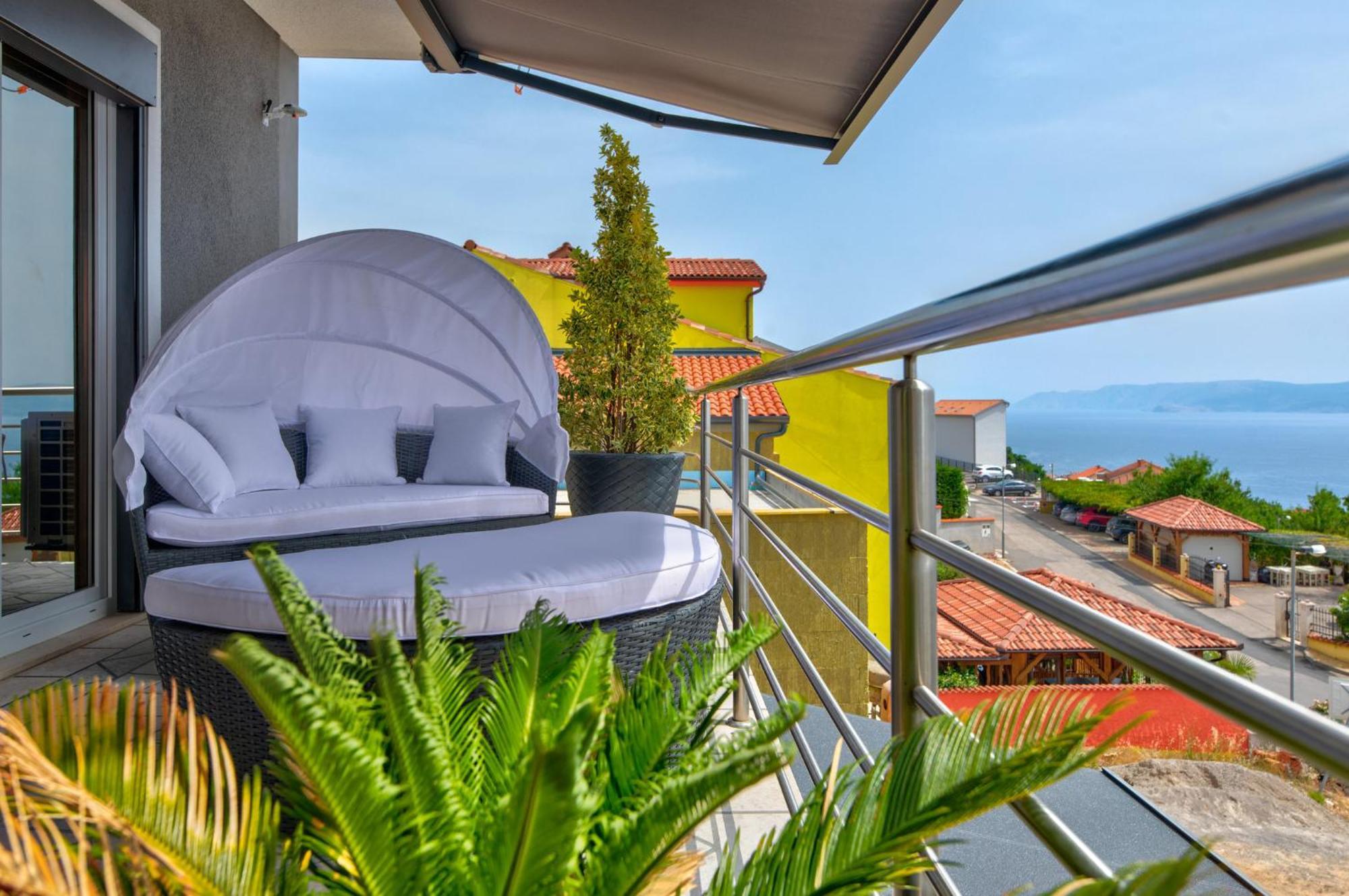Villa Vivien Crikvenica Exterior photo